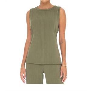 NEW PHIE COLLECTIVE knitted short sleeve top in green